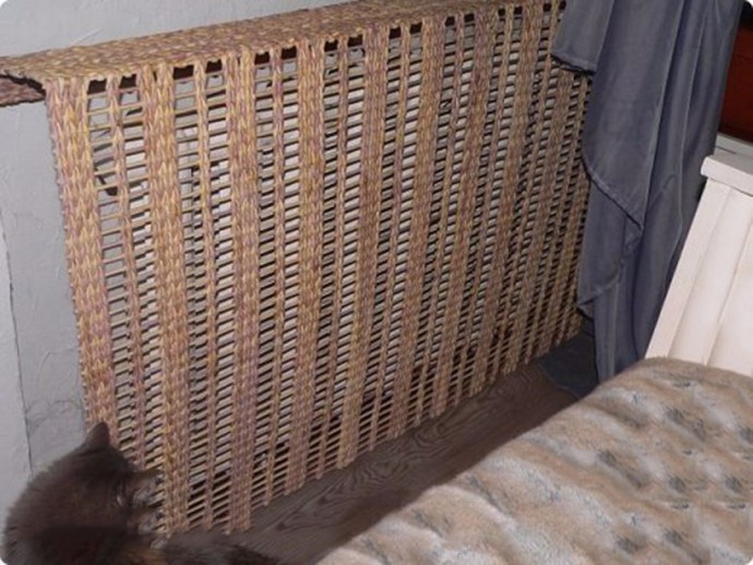 ​Как спрятать старую батарею и не потерять от нее тепло