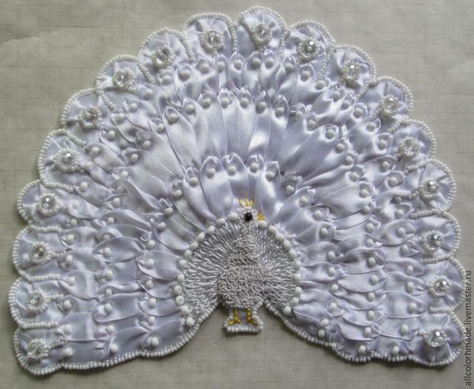 Делаем оригинальный элемент для аппликации "Белый павлин" Делаем оригинальный элемент для аппликации "Белый павлин"