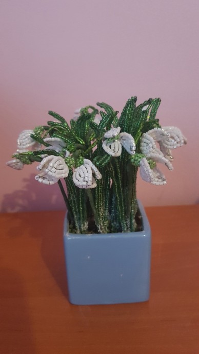 ​Крокусы из бисера