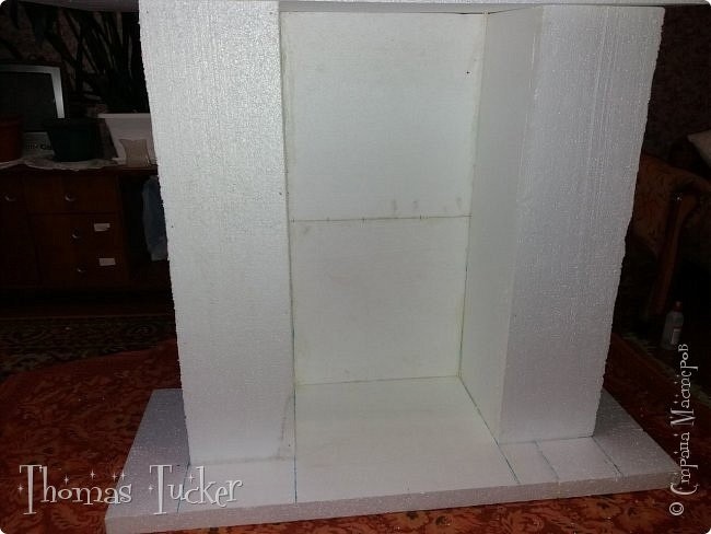 ​Камин своими руками на Новый год из пенопласта