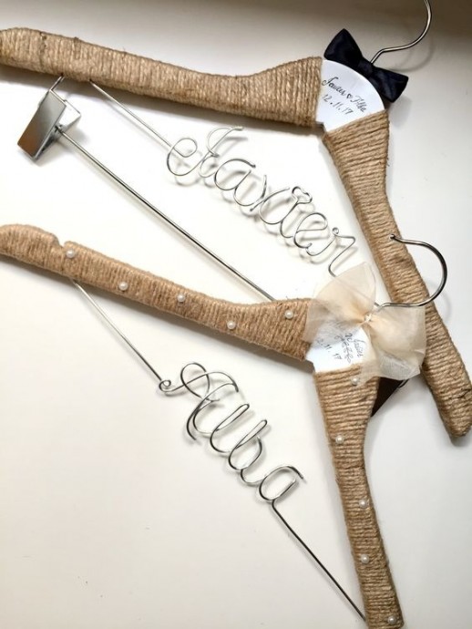 ​Украшаем вешалки кружевами и жемчугом