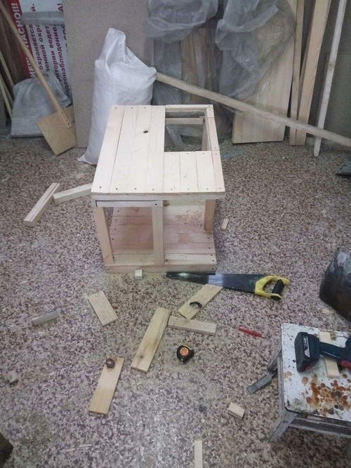 Домик для кота из обрезков пиломатериалов