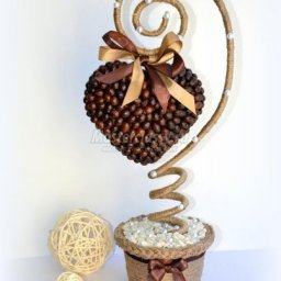 Кофейный топиарий в форме сердца