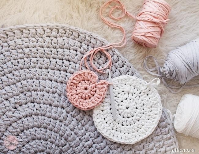 Уютный коврик для детской в виде мишки