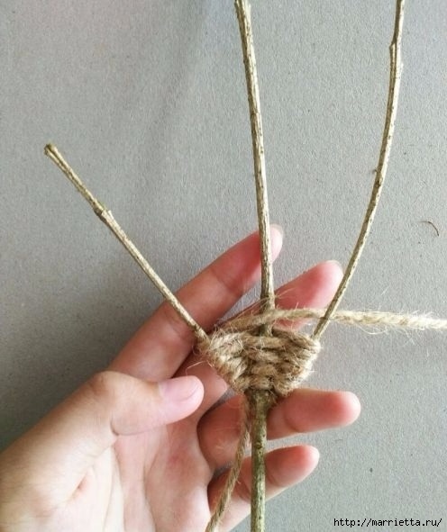 Декоративные листочки из шпагата