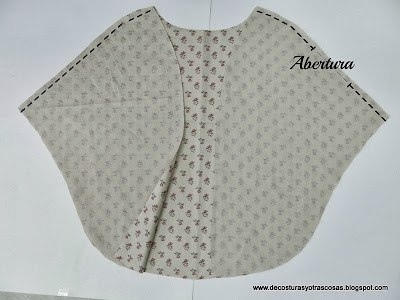 Кейп: шьём накидку с прорезями для рук