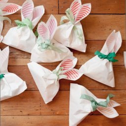 Пакетик для сладостей в виде зайки