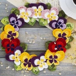 Фиалки крючком