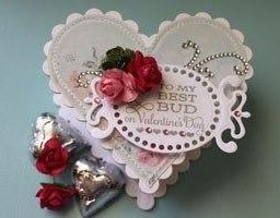 Подарочная упаковка: коробка-сердечко