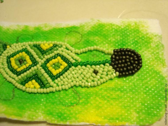 Утконос в этническом стиле