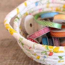 Простые текстильные корзинки