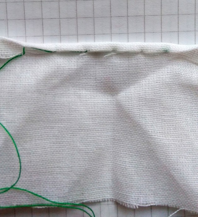 ​Обработка шёлкового платка ручным ролевым швом