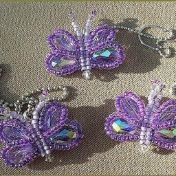 Восхитительная бабочка из бисера и бусин: мастер-класс