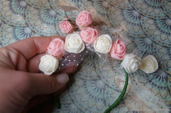 Ободок из роз для интерьерной куклы Ободок из роз для интерьерной куклы