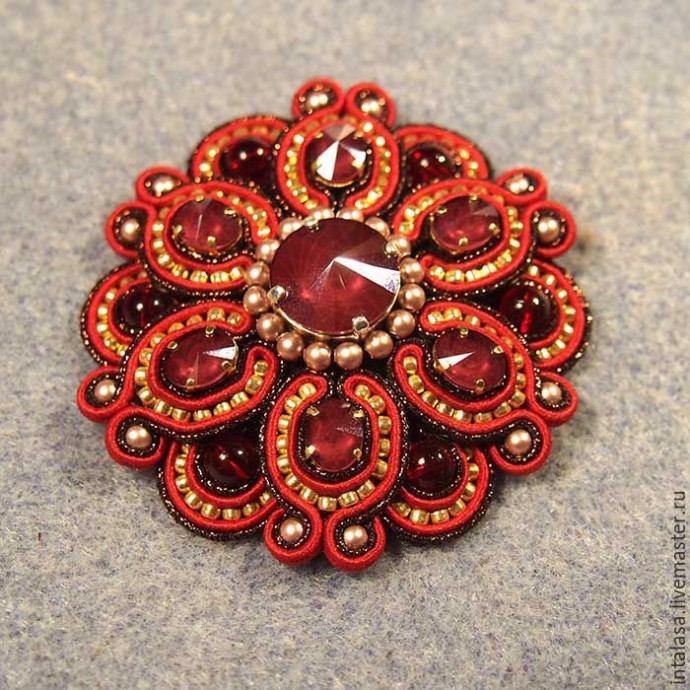 Сутажная брошь "Аленький цветочек"