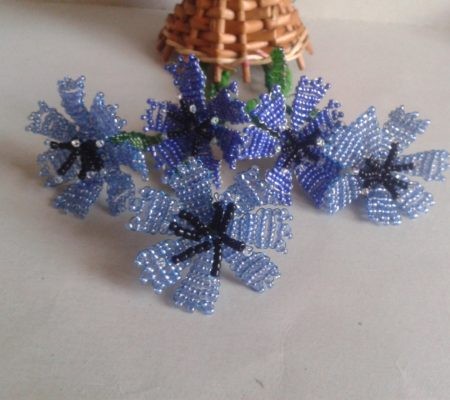 Васильки из бисера