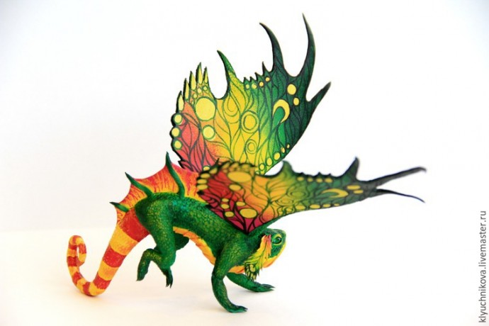Лепим чудесного интерьерного дракончика из бархатного пластика