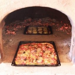 Помпейская печь из кирпича для пиццы и хлеба