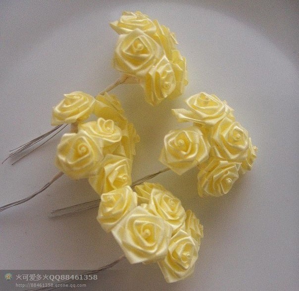 Розочки из репсовых или из атласных лент