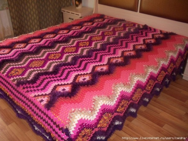 Схема для вязания яркого пледа зигзагами Схема для вязания яркого пледа зигзагами