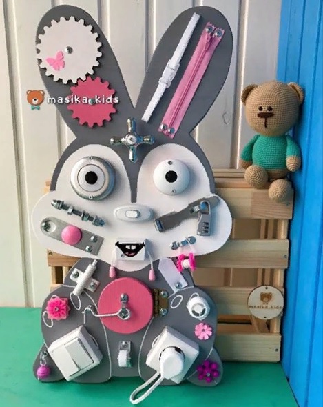 Бизиборды: развивающие досочки для роста творческого потенциала детей