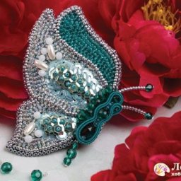 Брошь "Бабочка" из бисера и пайеток