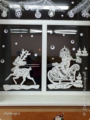 Веселые и забавные шаблоны для украшения окон к Новому году