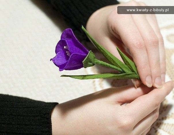 Букетик крокусов из гофрированной бумаги