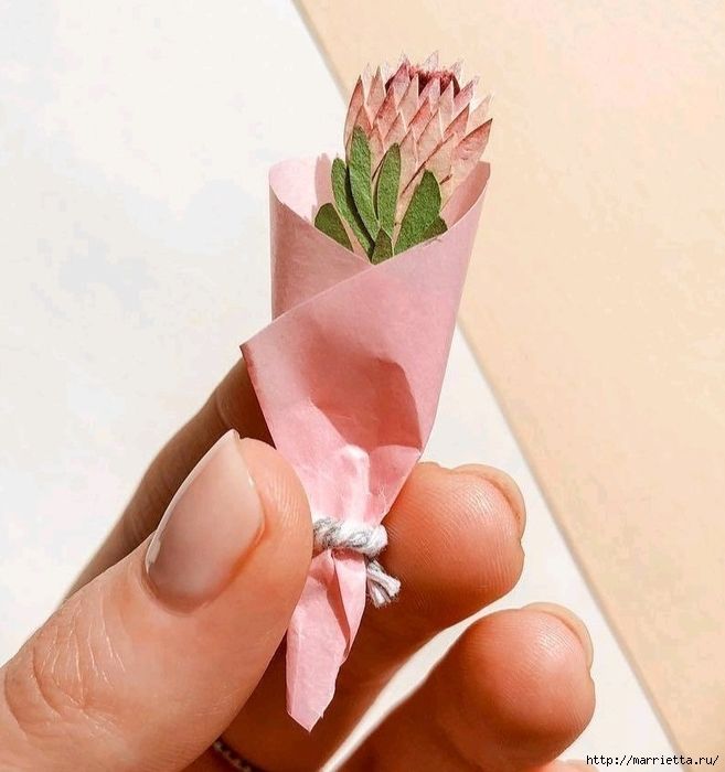 Цветы из бумаги: миниатюрный бумажный гербарий