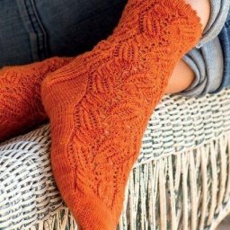 Ажурный узор из листьев