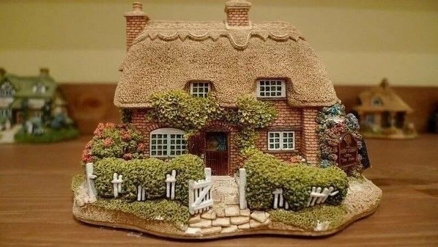 ​Сказочные домики из глины: красивые идеи