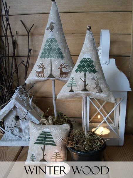 Вышитые детали интерьера Вышитые детали интерьера