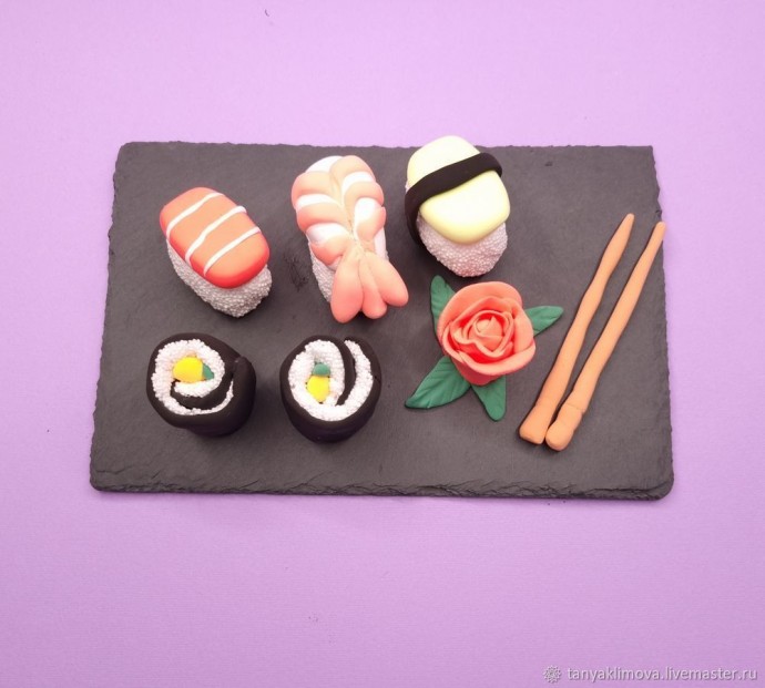 Лепим декоративные суши и роллы