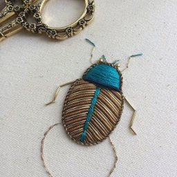 ​Примеры объёмной вышивки насекомых