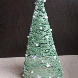 ​Ёлочка из ниток