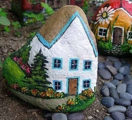 ​Каменные домики