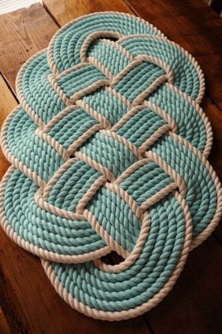 ​Коврик в виде узла