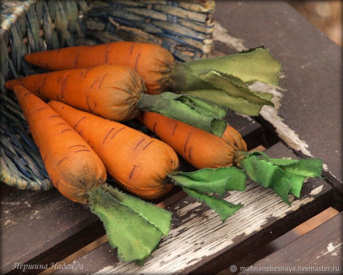 Шьем интерьерную морковку для украшения кухни