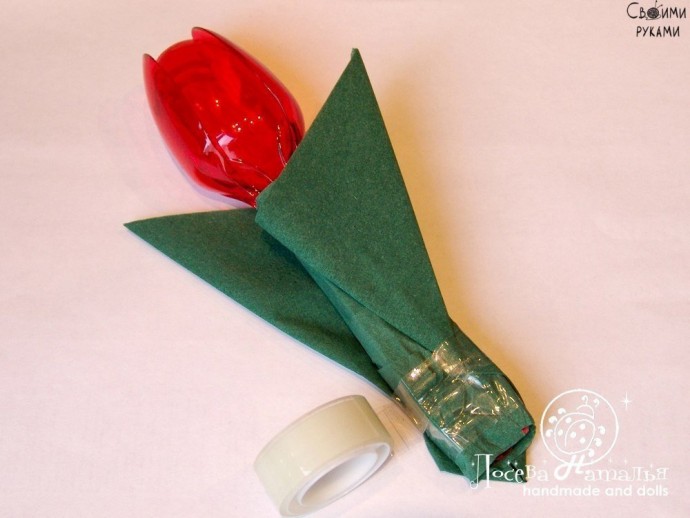 Делаем тюльпаны из пластиковых ложек