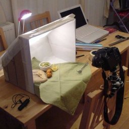 Лайтбокс из картонной коробки для фотографирования своих работ