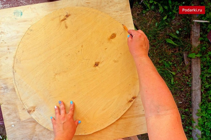 Мастерим столик из старой шины