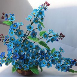 Нежные незабудки из бисера