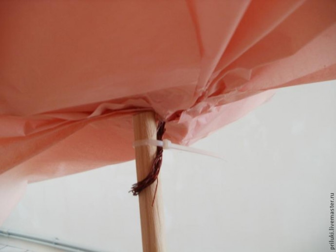 Цветок из бумаги тишью