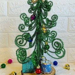 Блестящие елочки из синельной проволоки