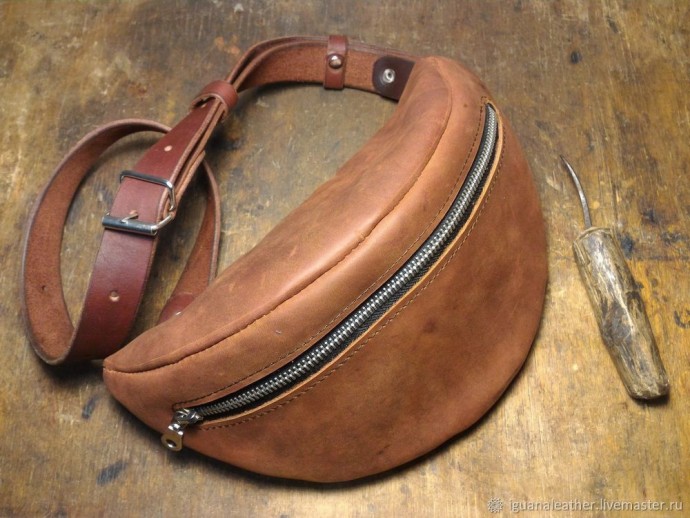 Шьем сумку на пояс из искусственной кожи