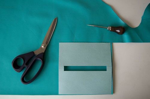 Ключница с тиснением