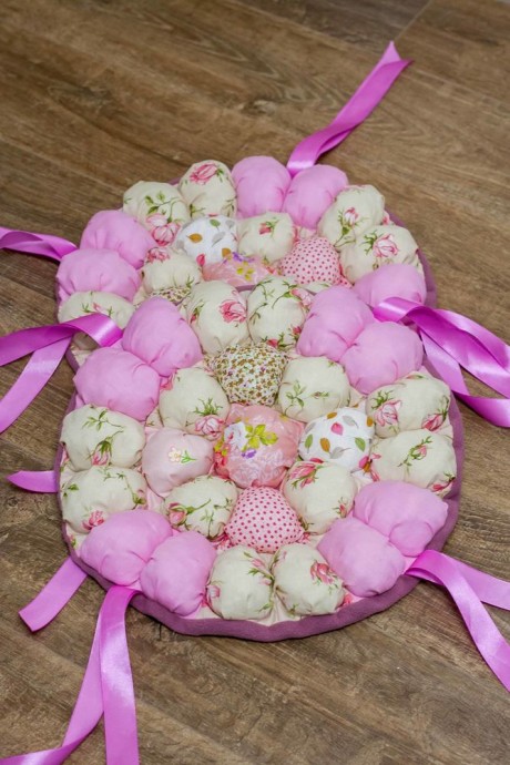 Круглые подушки в технике bubble quilt