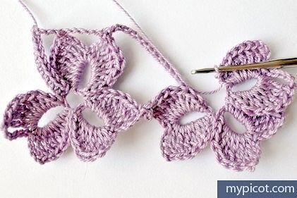 Цветочный узок крючком