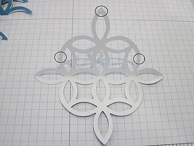 Филигранная подвеска из бумаги