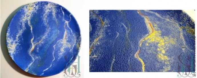 Имитация декоративного камня на керамической тарелке